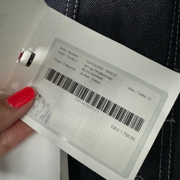 Brand new MAX MARA ‘M’ Logo Structured Jean Jacket with Signature ‘M’ Buttons - Picture 5 of 8